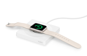 Belkin BOOST↑CHARGE™ PRO 便攜快速充電器，適用於Apple Watch - 白色